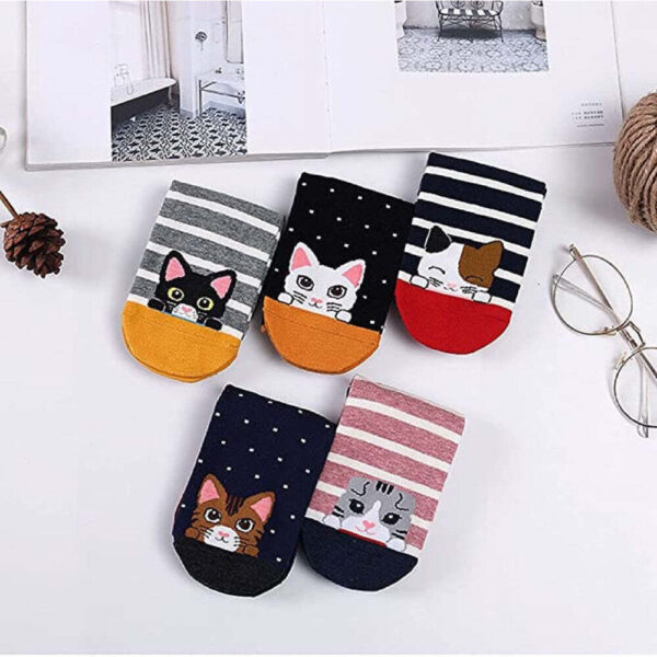 PUTUO Non Slip Socks for Women: Cat Socks Ladies Funny Animal